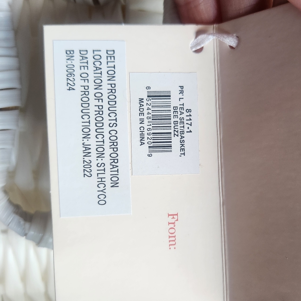 A Classy Chic Boutique White Tea Set with Yellow Plaid Case - Picture 3 of 8